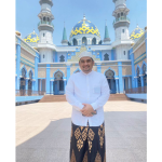 Gantengnya Kaum Sarungan adalah lepas Jum'atan